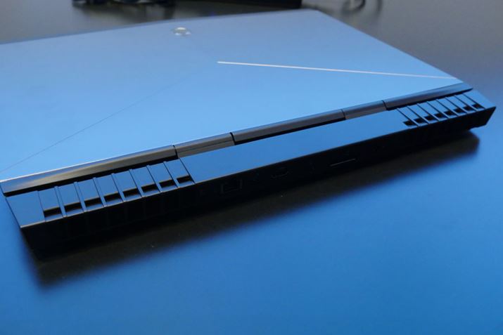 uNEW ALIENWARE 15v