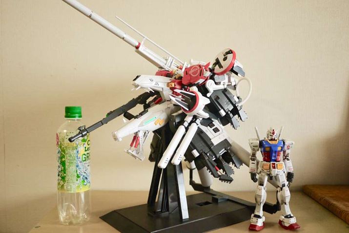 500ml̃ybg{gƁAʏMGKvƔׂĂ݂܂BʏMG̖3{̑傫Ȃ񂾂Ƃ