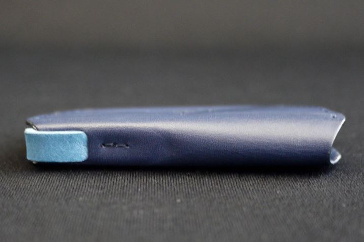 ݂͔w̕1cmقǂŁAʂɂ̓}OlbgtĂ҂ƕ܂B߂ĔL[Jo[ł