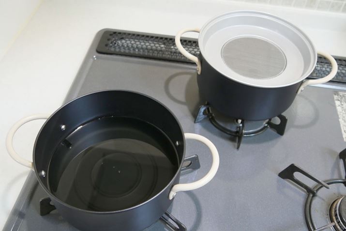 Е̓ɖĉ΂ɂ܂BЕ̓́AZbgċ߂ɒuĂ܂