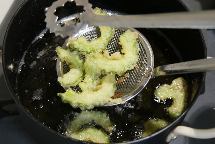 S[̂悤ɏAؔłЂƂЂƂグ̂ʓ|ȐHނ܂Ƃ߂ăLb`