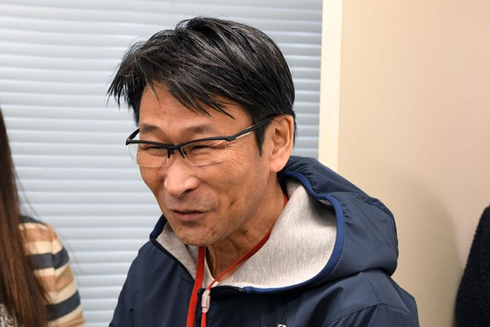 ̃cA[̍ut𖱂߂qʐ^Ƃ̉搶