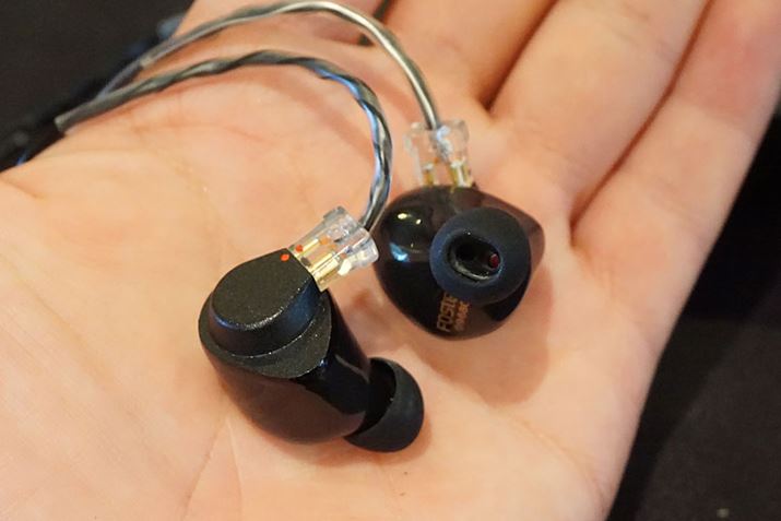 _Ci~bNEhCo[𒼗ɔzuCCEfA_Ci~bNhCo[\̗puTE200vBi168,000~iŕʁj