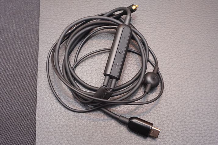 USB Type-CڑɑΉuSEV[YṽIvVP[uuRMCE-USBvWB24bit/96kHz܂ł̉t@CɑΉƂB6{ŁAsz艿i12,800~Oiŕʁj

