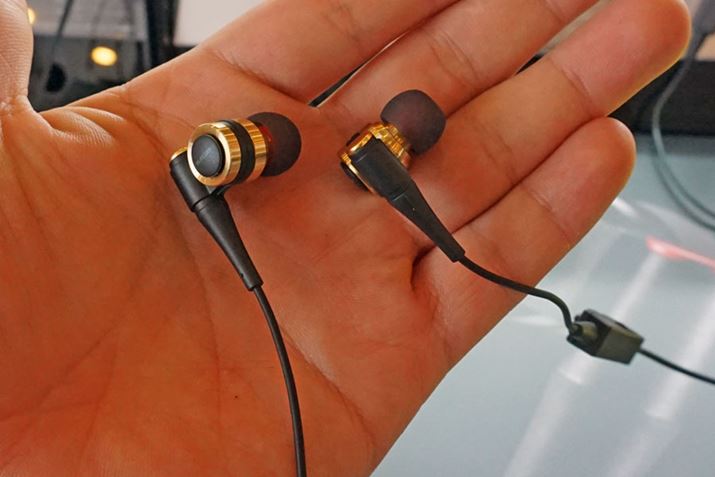 uEHP-CH1010Avx[XɂCzƁuLBT-HPC1000RCvZbgɂuLBT-HPC1000v\Bsz艿i22,800~OiŕʁjŁACzƃP[uʁXɍw肾ԂȉiݒƂȂĂ