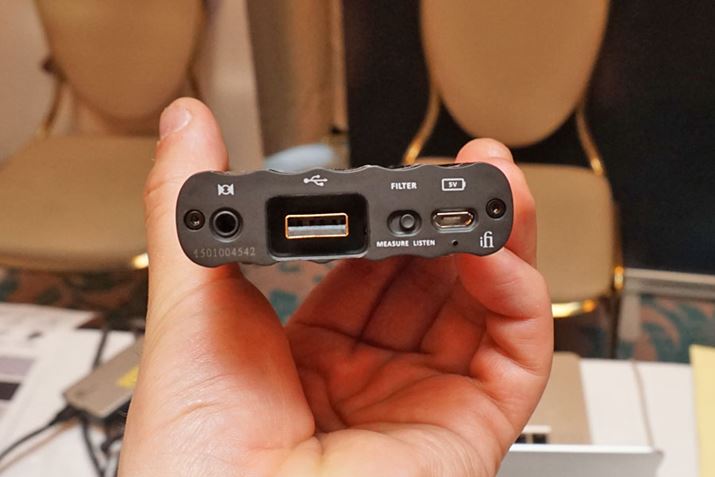 RpNgȃ{fBȂAUSB/fW^ȂǁAC^[tFCXȂ[Ă
