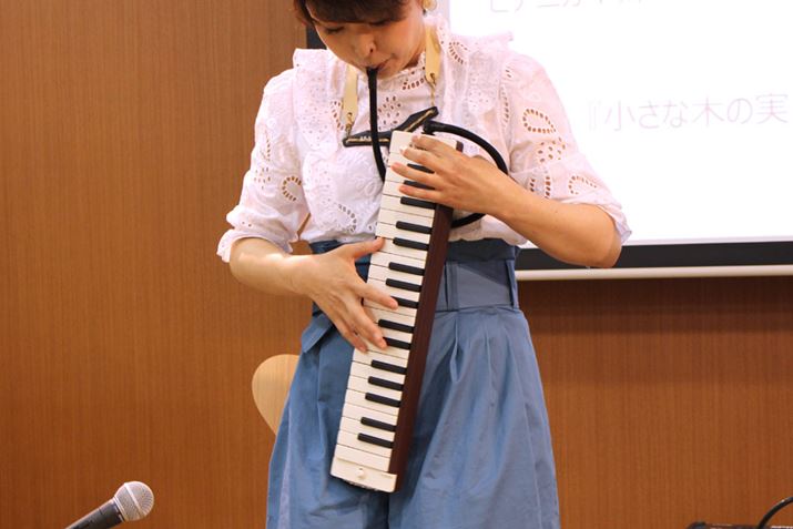 V`̐ɂA艉t肵₷ȂĂ