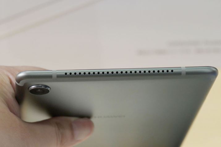 [̓Vʂƒʂ1Xs[J[𓋍ځiʐ^͓Vʁj