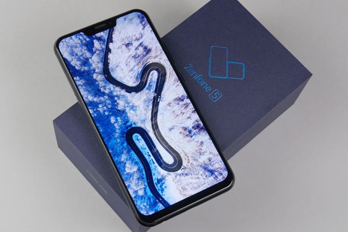 Super IPS{tɂȂƂŐFʕ\LɂȂuZenFone 5v