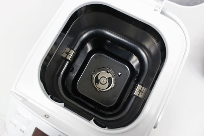 KBD-X100IHMȂ̂ŁAʓIȃz[x[J[ɑĂ_q[^[͂܂