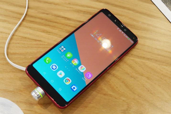 6^ChIPSt𓋍ڂȂ{̃TCY5.5^NXɗ}Ă