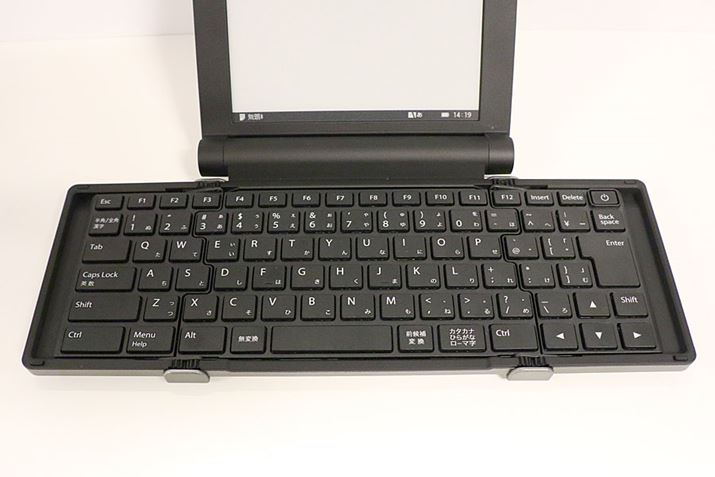 EscL[̉ɔp/SpL[ړAʓIȃL[{[hɋ߂zɕύXĂ