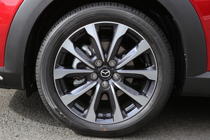 18C`A~zC[͐؍X|[NfUCVɍ̗pĂ