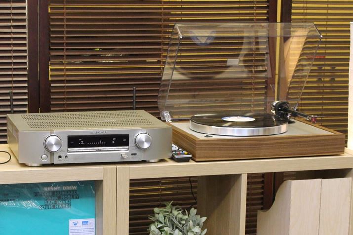 �ŋ߃g�����h�ɂȂ��Ă���A�i���O���R�[�h���y���߂�