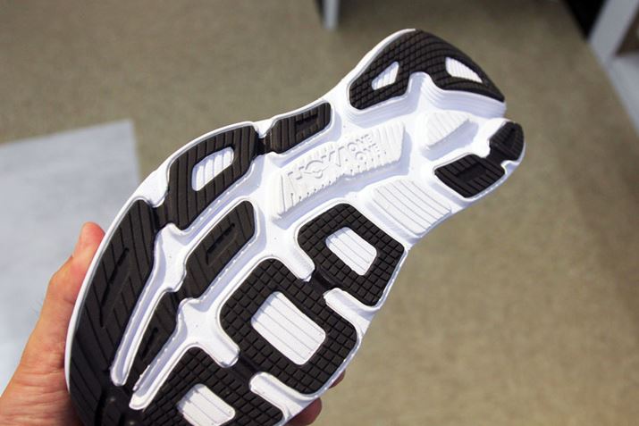 gĂyʁh̔閧͕KvŏɂƂǂ߂o[̃AEg\[ƁA~bh\[̓H