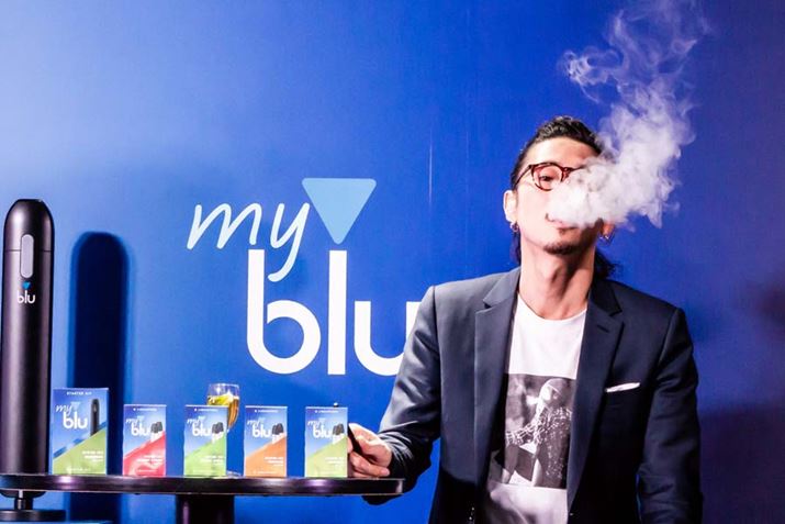 �V���i���\��̃g�[�N�Z�b�V�����ɓo�ꂵ���o�D�E�E�˗m���B���i�͎������^�o�R���[�U�[���Ƃ���