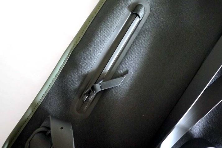 {̔wʂɂ͊J17cmAs15 cm̃|Pbg܂