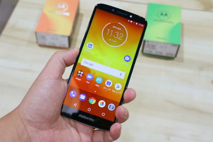 ŋ߂̃ghłcfBXvC𓋍ڂmoto e5BʃTCY5.7^ŉ𑜓x720×1440i283ppij