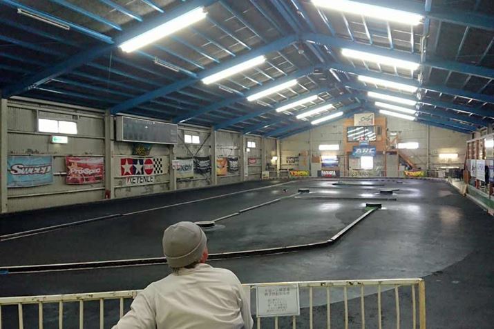 ǂdRCJ[̐E͏S҂ɂ₳Ê悤ŁA㋉҂̕e؂ɐڂĂ܂