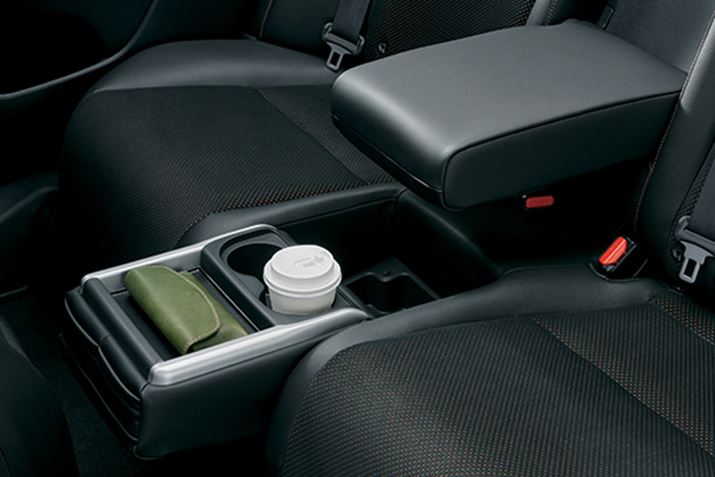 WFCh̃AV[gɂ́AA[XgƔ]e[ui[Ă