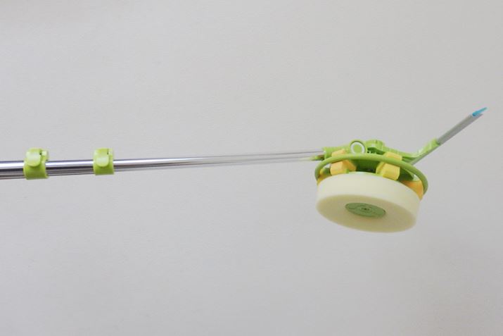 ͉ɂ2̃bN邱ƂłꂼLkAő1.4 m܂ŉ\