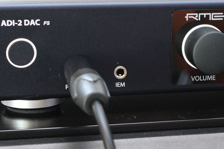 ̓tgB6.3mmWwbhz[qׂ̗ɁAgIEMhƋLڂꂽ[qĂ̂|Cg