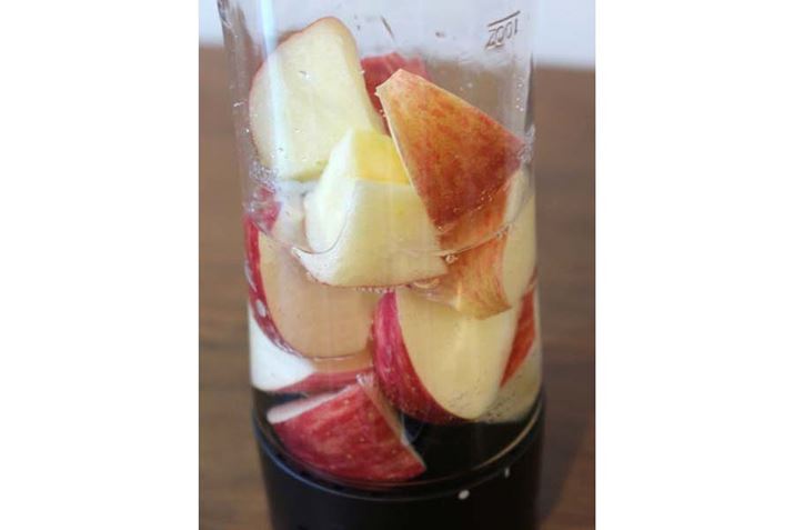 �ޗ��͔炲�Ƃ̃����S�Ɛ��̂݁B�{�g������^��ɂ���ƁA�����S�����C���o�Ă���̂��킩��܂�