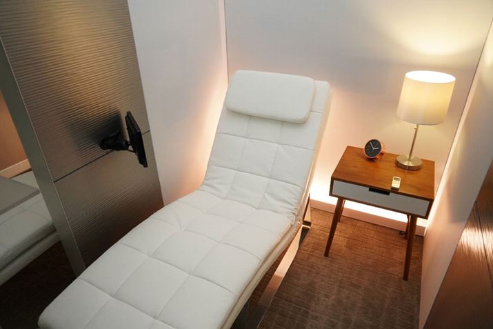 ł͂тAʑA׎̐͂Xs[J[ŗăf