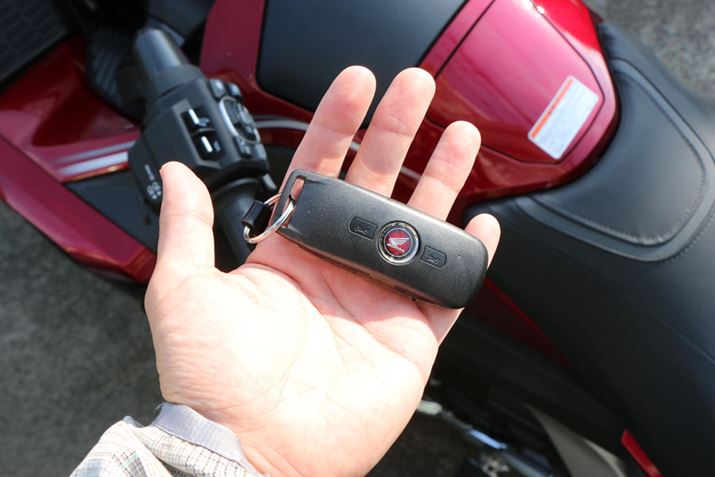 L[́AԂł͈ʓIȃX}[gL[̗pBb`Ȏdl̃S[hECOɂ͓KĂ