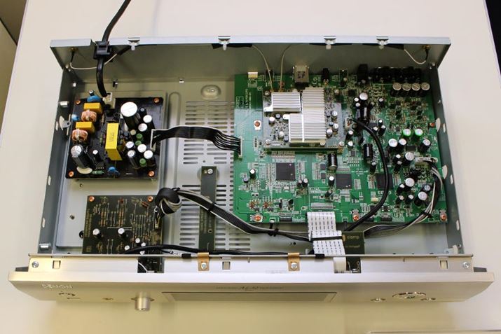 DCD-800NEƓAfW^HŜ̓xɍsuDAC}X^[ENbNEfUCv̗p