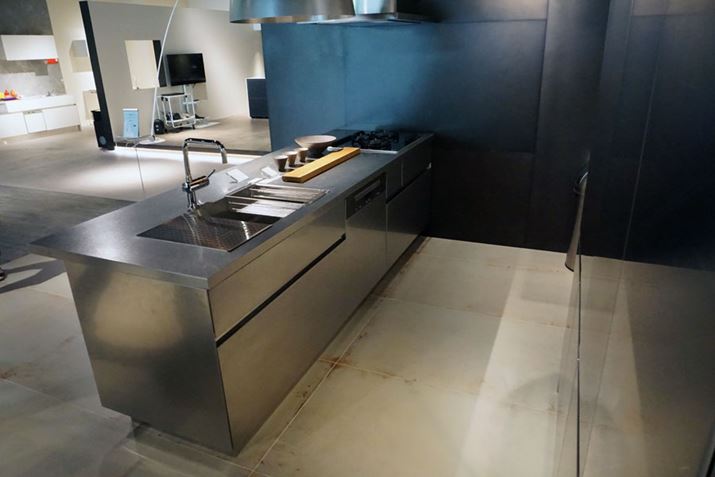 hAčƌɂւLb`2700mmBق̕I\ł