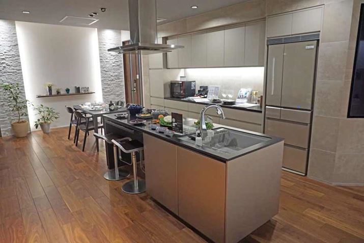 eɂpi\jbN̍ŐVRZvguIrori Diningv