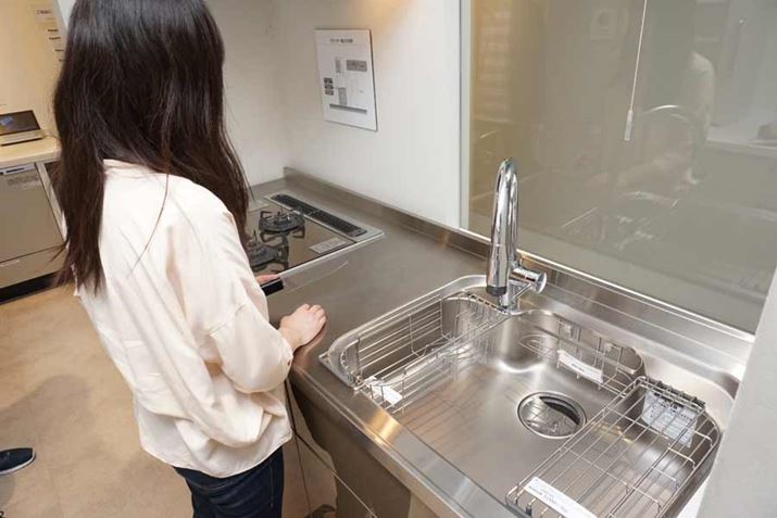 ߂Lb`̍ł܂ȔƂV~[g