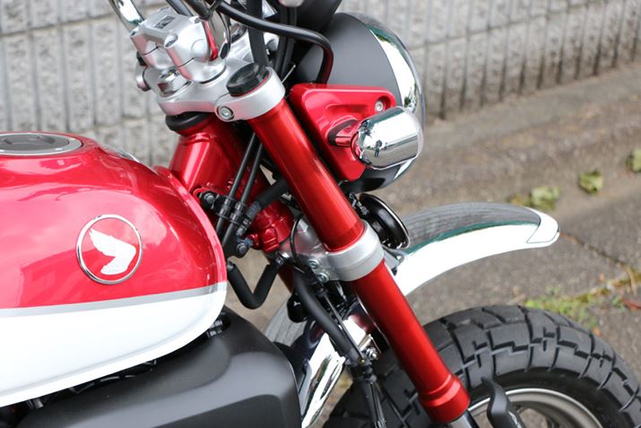 �t�����g�t�H�[�N�⃉�C�g�̃X�e�[���{�f�B�Ɠ��F�B�N���[�����b�L�̃t�F���_�[��������