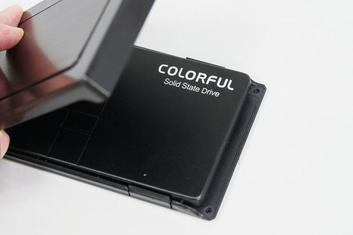 uSL500 256G (MLC + DDR)vP[XuOWL-EGP25U3V3-BKvɓΏ