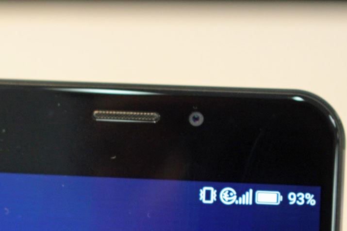 �t�����g�J�����͖�800����f�B��������@�\�I�ɂ͕W���I�Ȃ���