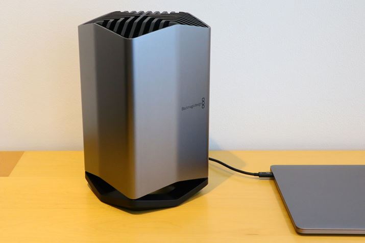 Thunderbolt 3ŐڑėpOtGPUB͂ȂȂ̑傫