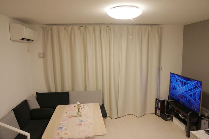 uAIR PANEL LED THE SOUNDvݒuO̕M҂̃rO