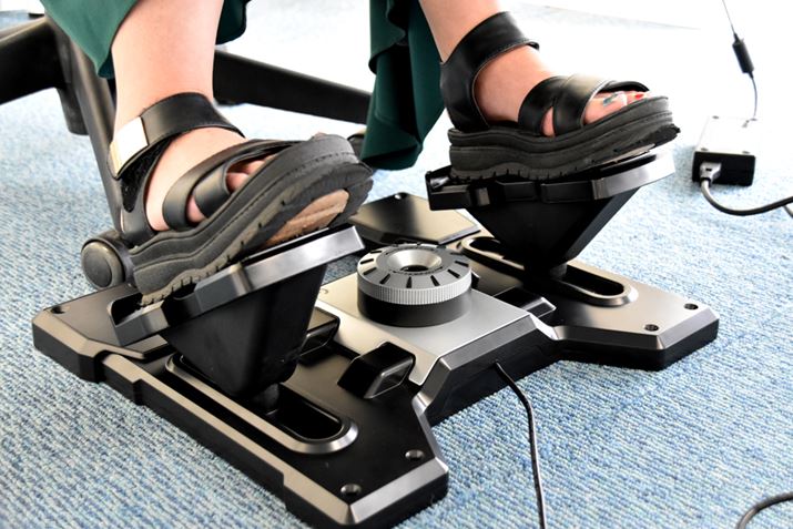 ANZ̓ݍ݋ƂA[VOQ[Ƃ͔̑Q