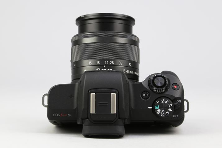 Lm uEOS Kiss MvƁuEF-M15-45 IS STMvY