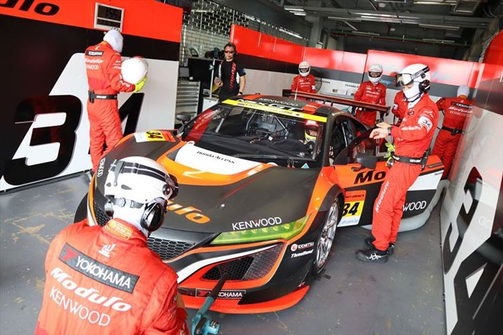 EOS Kiss MɁuEF-M15-45 IS STMvY𑕒ĎBe