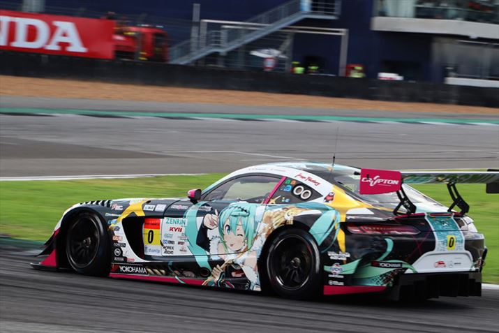 EOS Kiss MɁAuEF-S15-85mm F3.5-5.6 IS USMv𑕒ĎBe