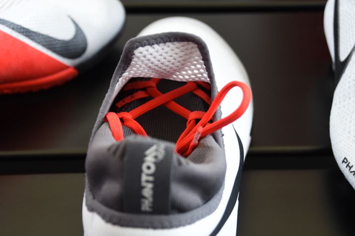 Abp[̉̃Ci[u[eB[ɓڂꂽuS[Xg[XVXev