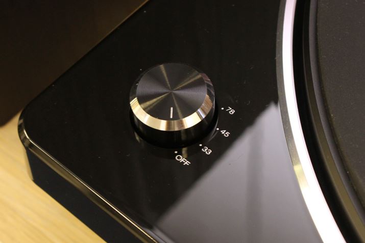 ]̐؂ւ_CVvŃX^CbVȃfUC