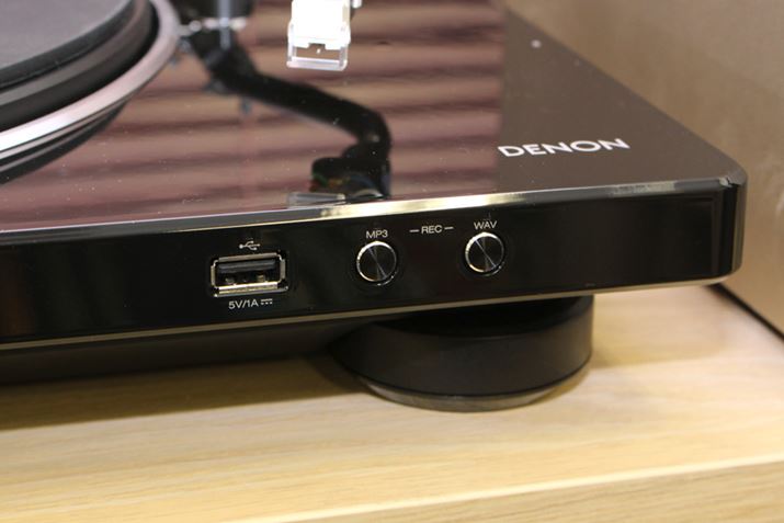 USB[ڑAetH[}bg̃{^ŃR[h̎荞݂\