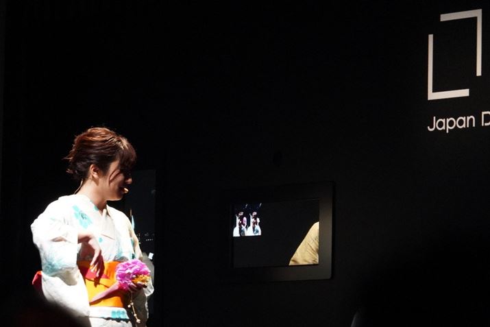 ��������œ����J�������g�����ʐ^�B�e���\