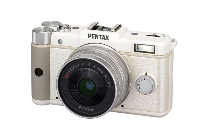 2011N8PENTAX QBuimvƂ̂sb^̏^JBȂAy^bNXuhł́A჌tṕuK}EgvpAPS-C~[XuK-01v2012N3ɔɂȂ