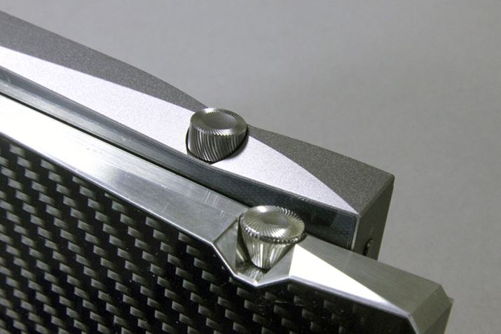 {̑ʂ̃fUCύXA{[_CXbLƂۂ