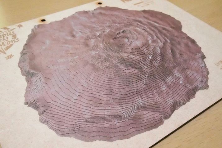 R̊R璸܂ł₩ȌX΂AI|XRƓ̃VGbgČĂ܂