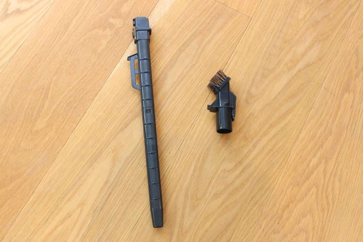 ʏ̃nfBpuV̂قɁAGAu[@\p̃A^b`gijt